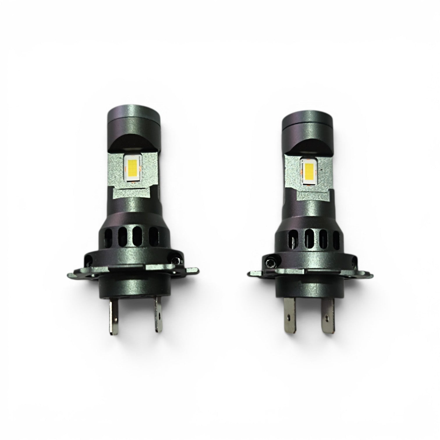 lampada faro galaxy h7 di colore nero foto frontale